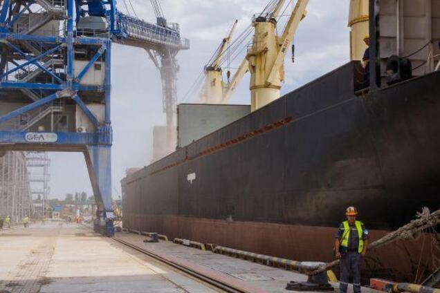 Зеленського закликали посприяти розблокуванню експорту металу через порти