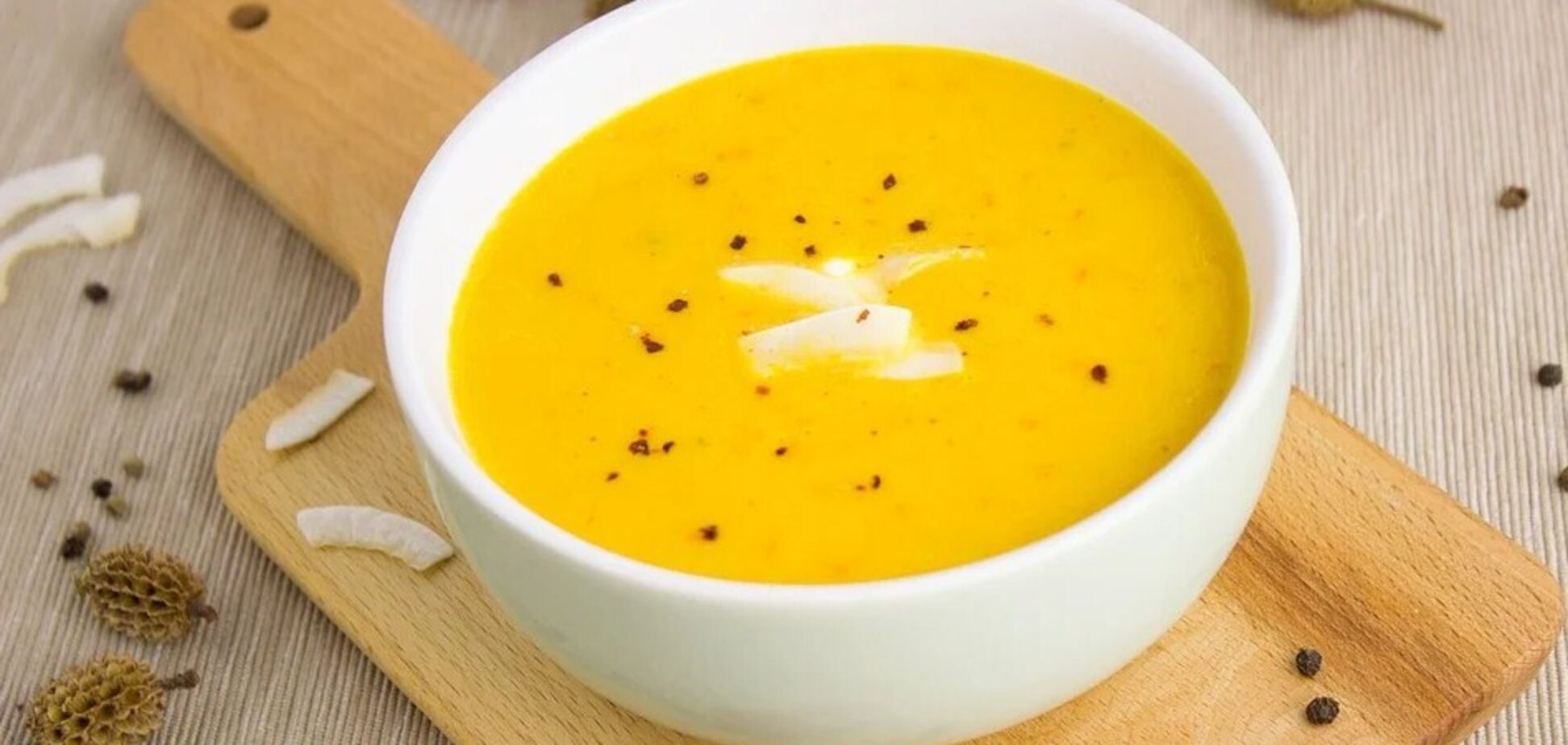 Тыквенный суп-пюре: какой ингредиент сделает блюдо нежным и ароматным