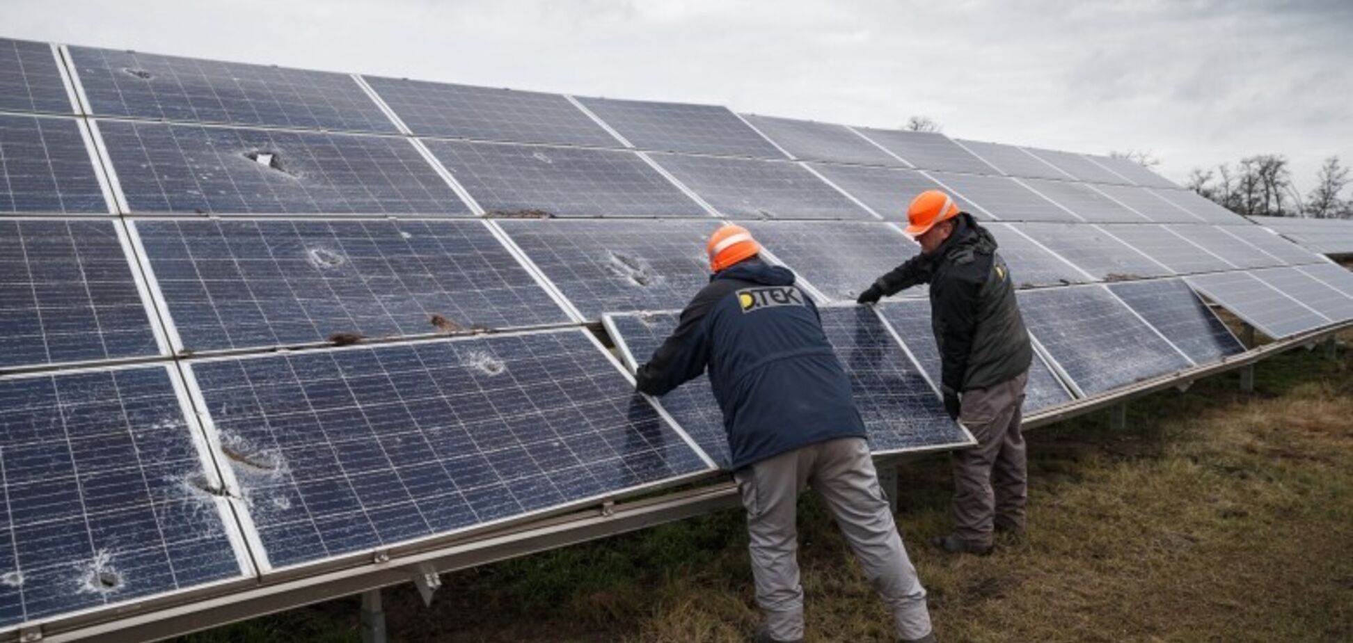ДТЕК відновив роботу сонячної електростанції на звільненій від окупантів Херсонщині