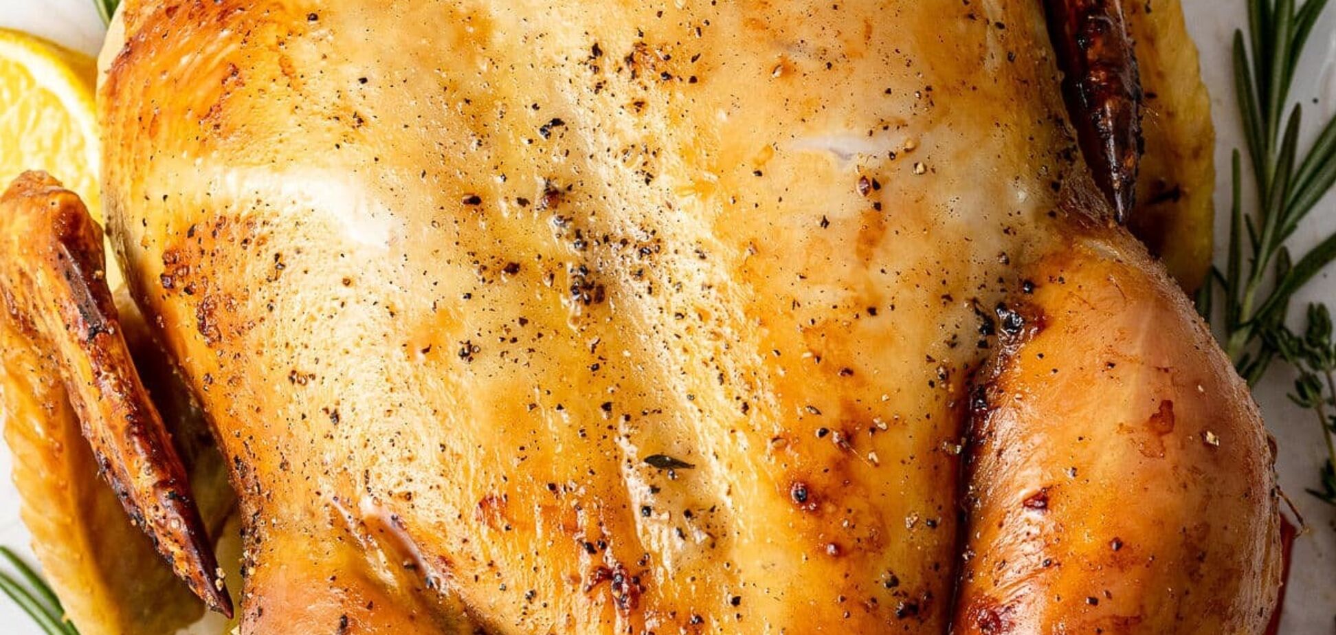 Какой ингредиент сделает курицу мягкой и сочной: им нужно нафаршировать тушку