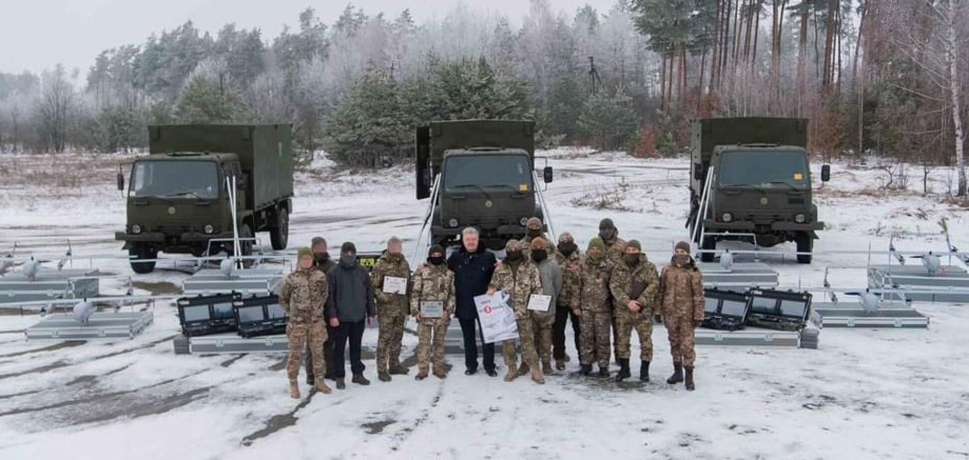 'Это существенно улучшит нашу работу': военные получили от Порошенко комплексы БПЛА Poseidon