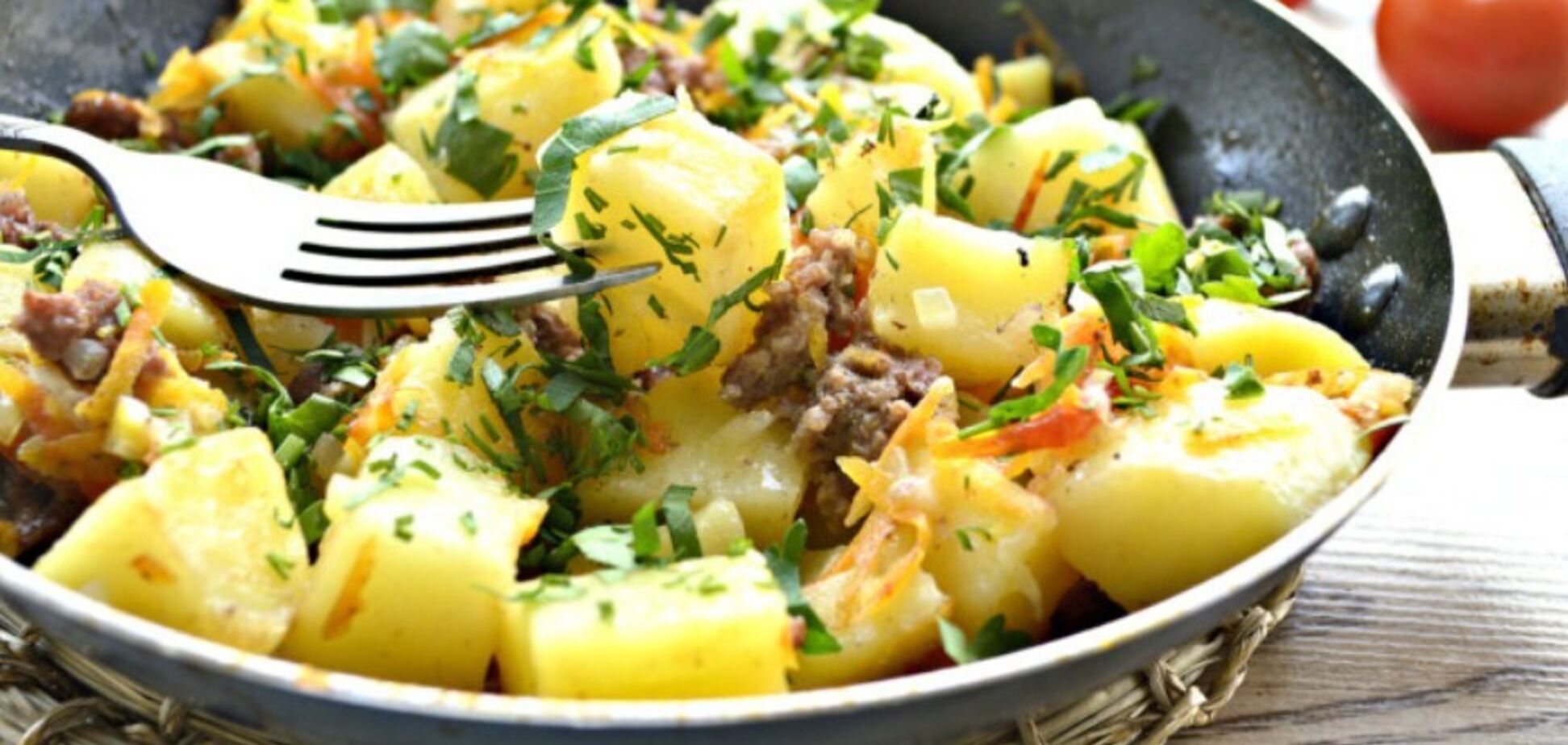 Як смачно приготувати тушковану картоплю: найпростіший рецепт