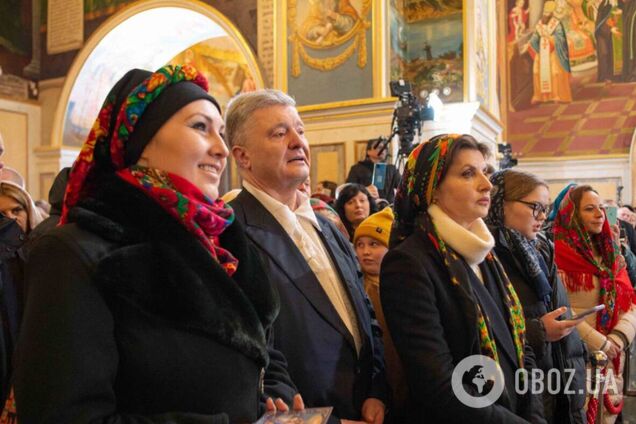'Это была светлая молитва': супруги Порошенко посетили праздничную литургию в освобожденной от Московской церкви Лавре. Фото
