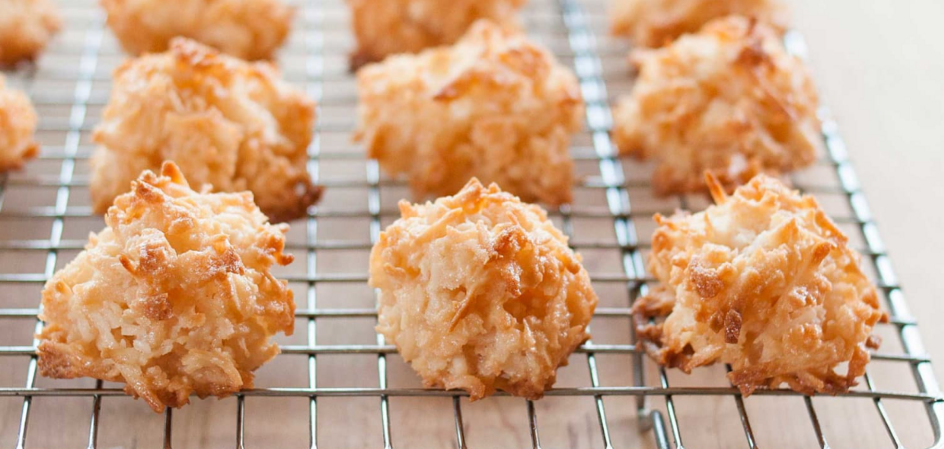 Хрустке кокосове печиво за 20 хвилин: простий рецепт без борошна та масла