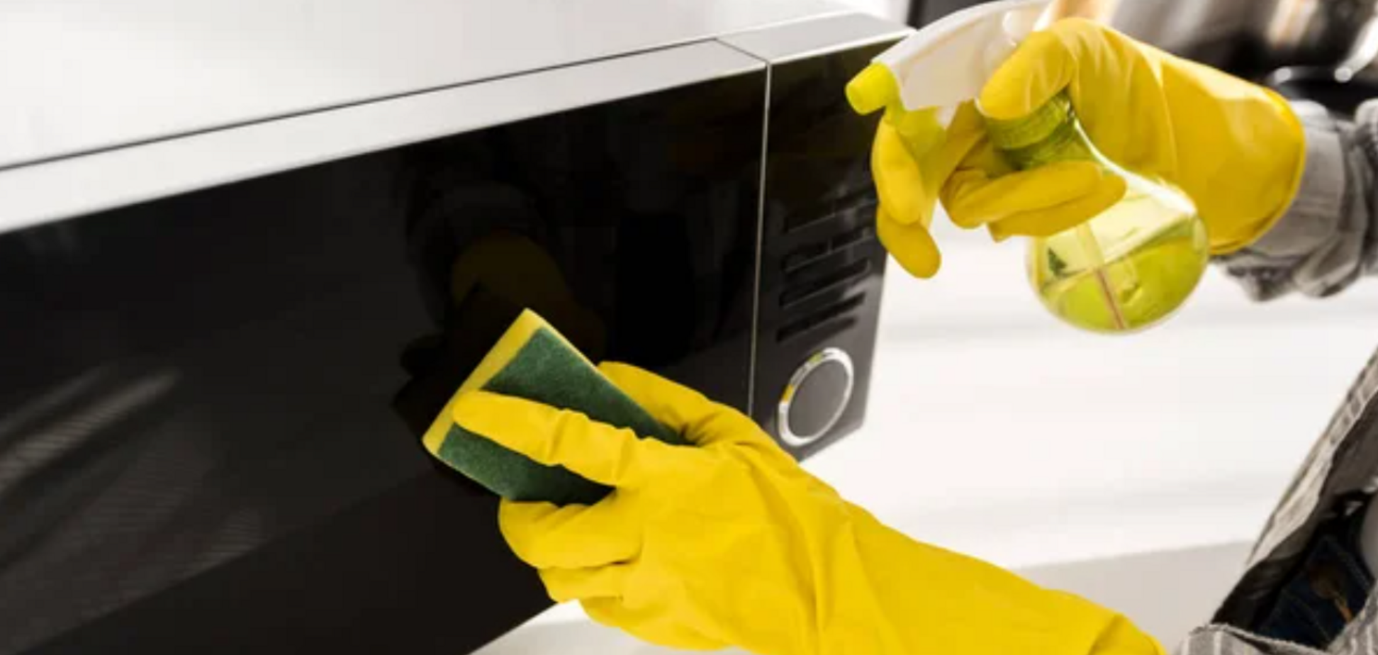 Как быстро очистить микроволновку без химии: три самых действенных способа