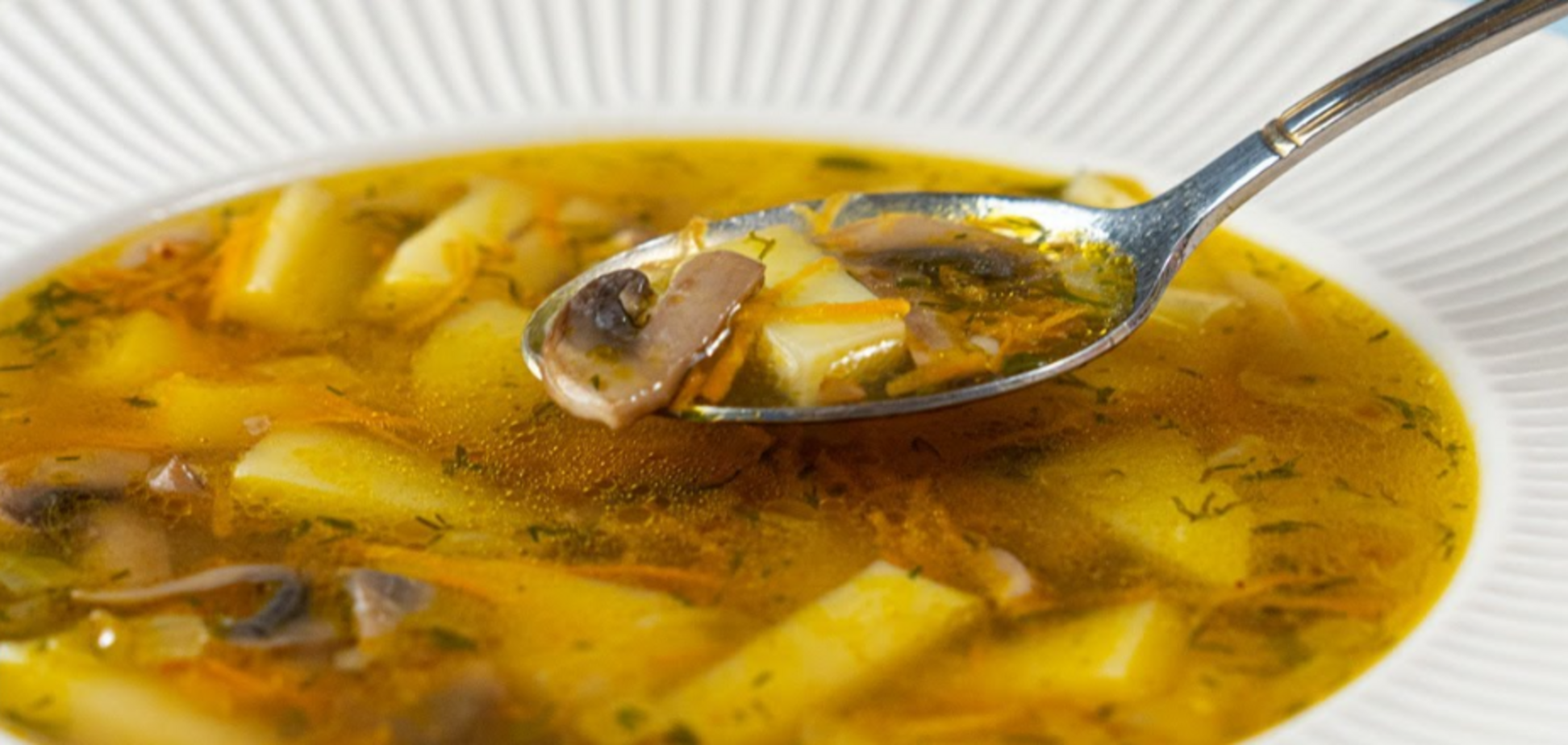 Легкий гречаний суп без м'яса: ідеальна страва на обід