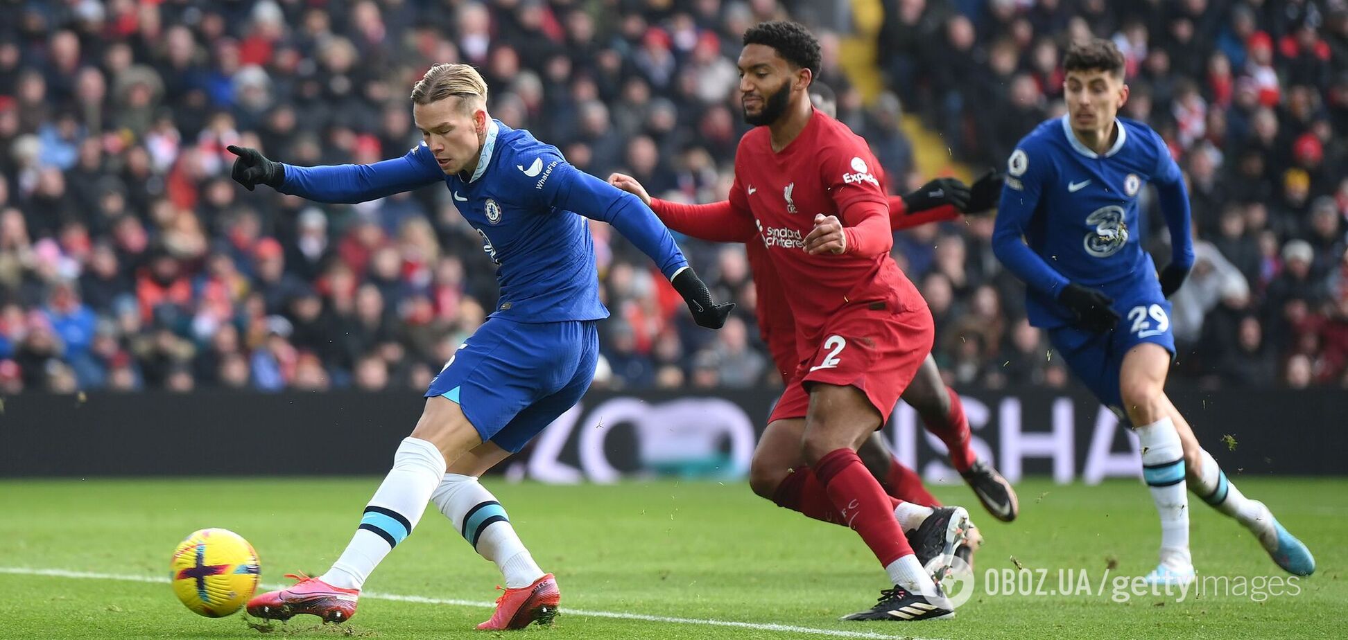 Мудрик дебютировал за 'Челси', упустив отличную возможность забить гол. Видео