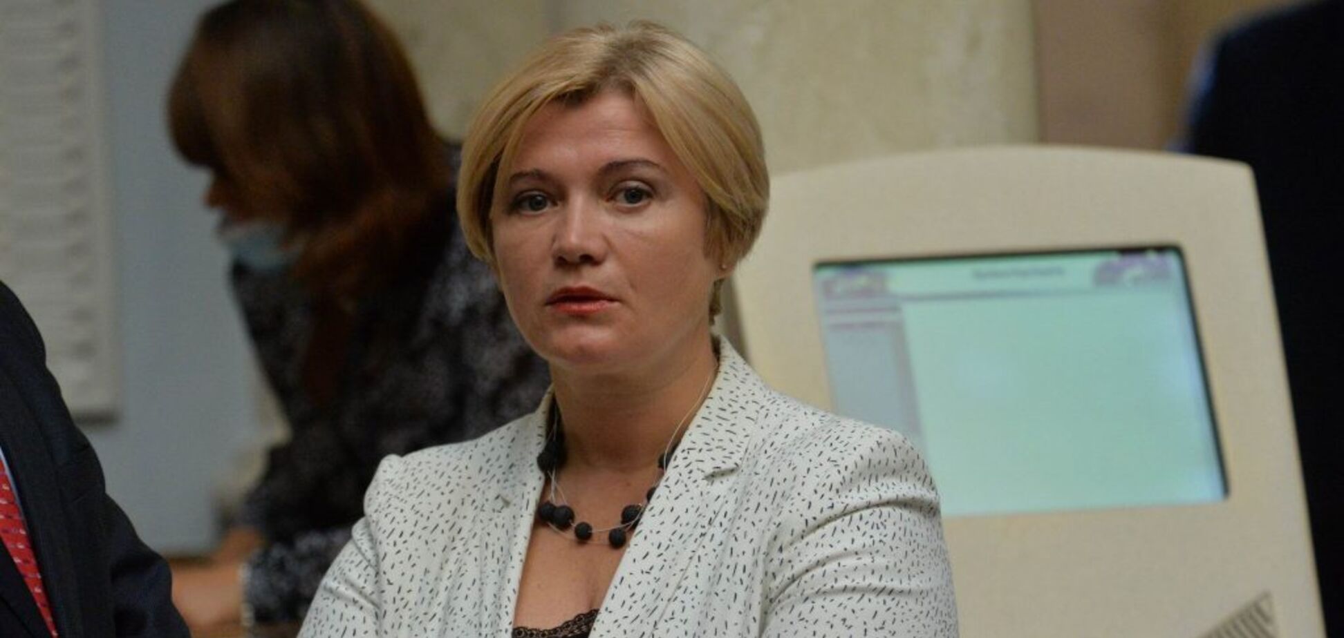 Надо немедленно вернуть парламентский контроль, 'Прозорро' и создать ВСК по закупкам для армии, – Ирина Геращенко