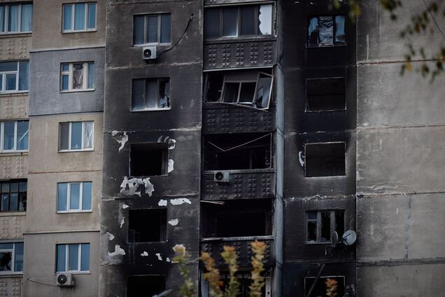 В Харькове на Салтовке разбирают уничтоженные многоэтажки