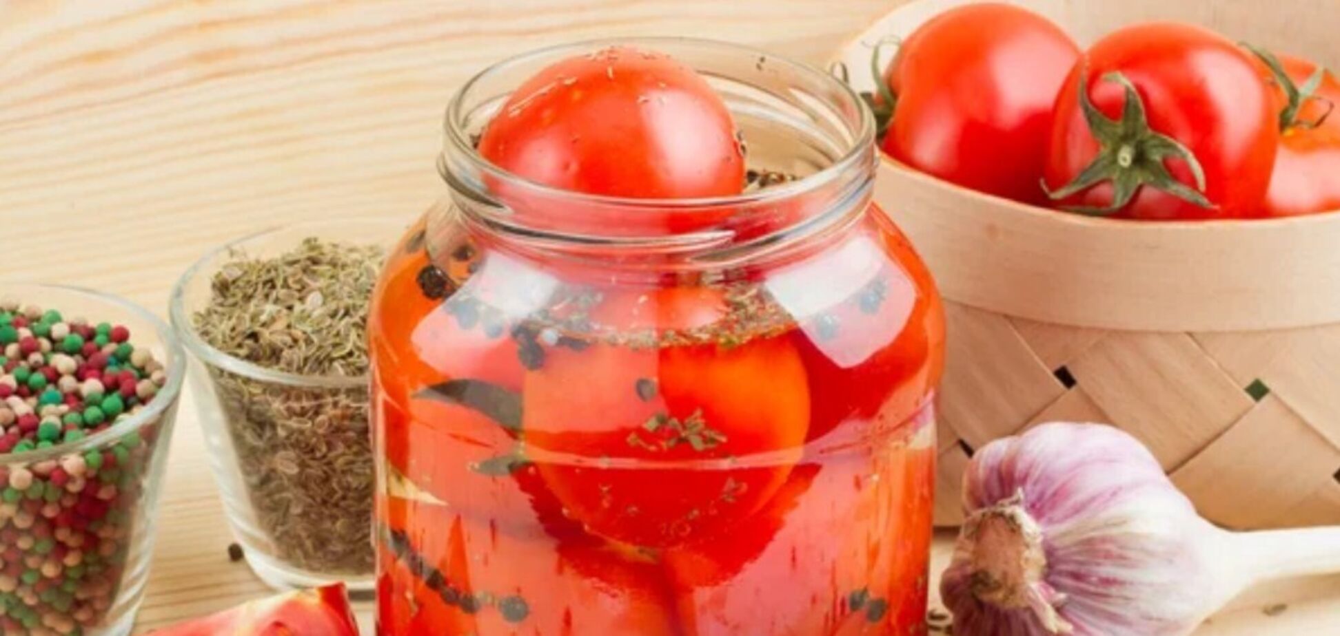 Як засолити помідори, щоб вони не тріснули: прості лайфхаки