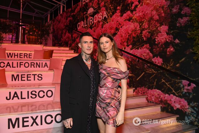 Фронтмен Maroon 5 Адам Левин стал отцом в третий раз после скандала на фоне его измены