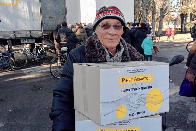 Херсонщина получила от Фонда Ахметова новый продгруз с таблетками для очистки воды