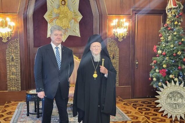 Вселенський патріарх Варфоломій запросив Порошенка на Фанар у четверту річницю Томоса: помолилися Богові за перемогу України