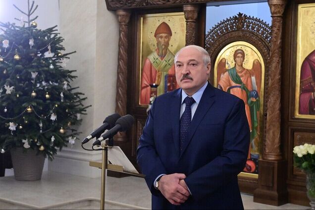 Лукашенко в церкви