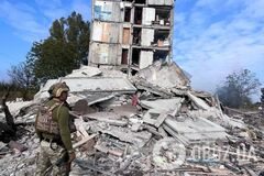 Авиация РФ уничтожила пятиэтажку в Авдеевке, под завалами может быть человек: МВД показало фото