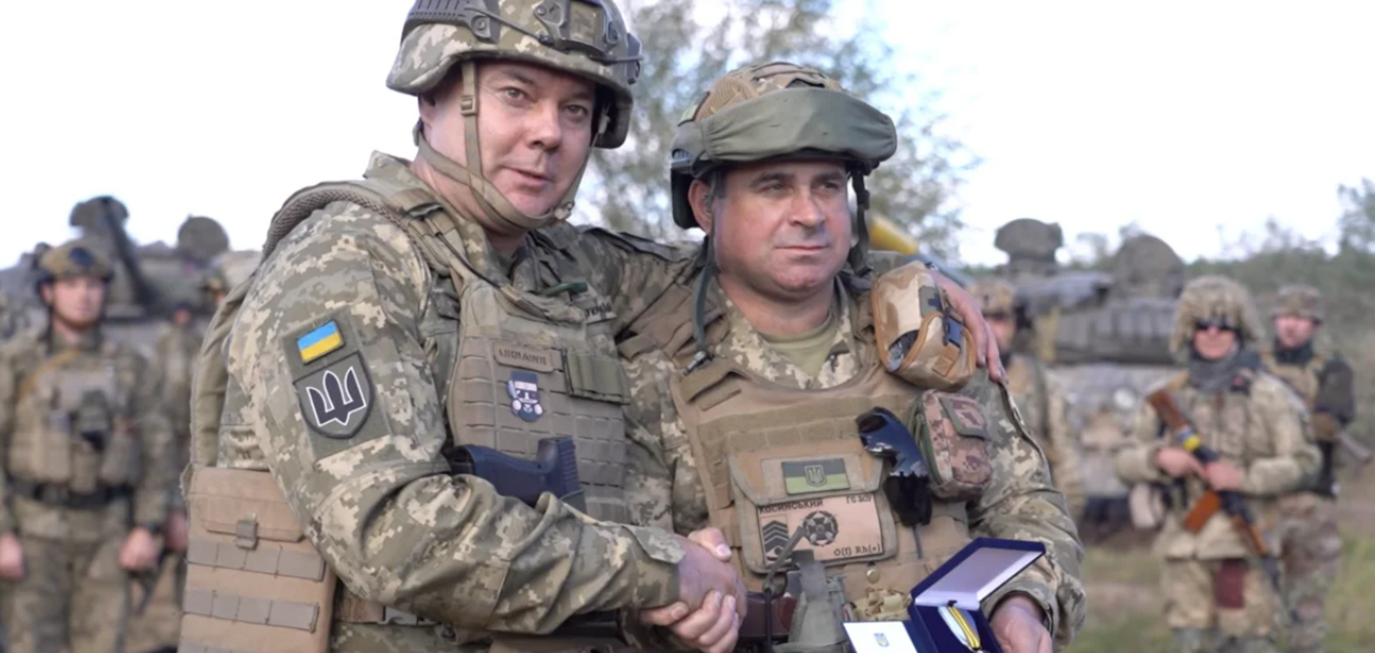'Бʼємо ворога на усіх напрямках': Наєв нагородив головного сержанта ЗСУ, з яким з 2014 року воює проти РФ
