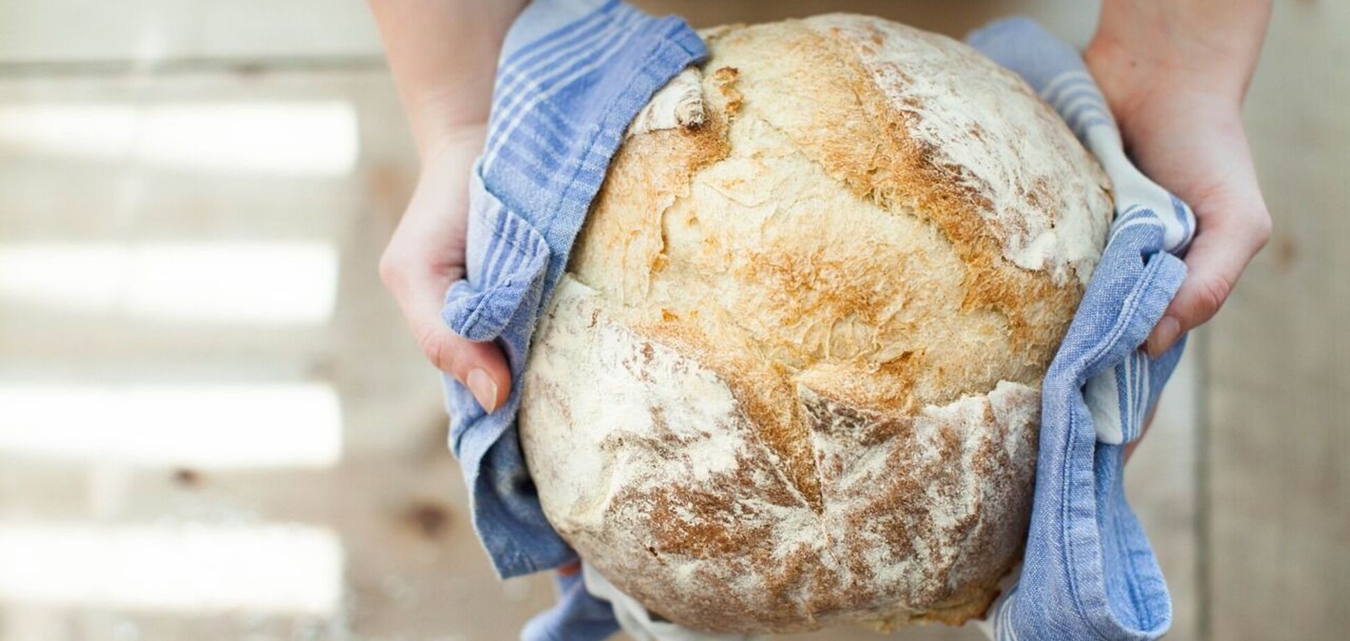 Швидкий рецепт домашнього хліба: виходить дуже пухкий та м’який