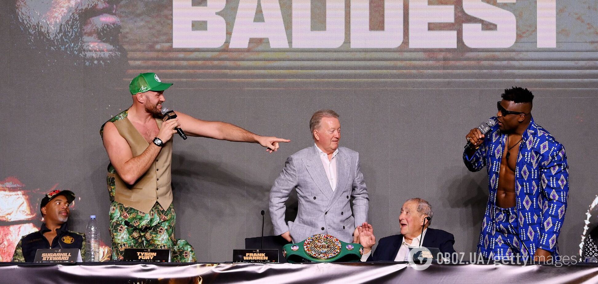 Тайсон Ф'юрі переміг Нганну на дуелі поглядів. Відео