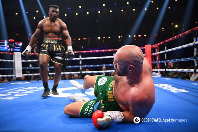 Появилось видео сенсационного нокдауна Тайсона Фьюри в бою с Нганну