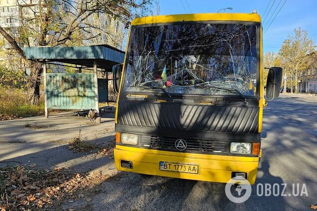 Оккупанты обстреляли автобус в Херсоне, есть пострадавшие: одна из раненых в тяжелом состоянии. Фото