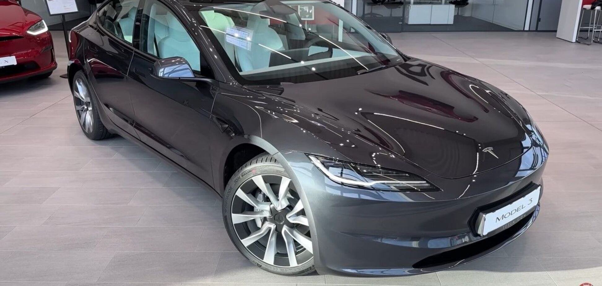 Tesla Model 3 2024