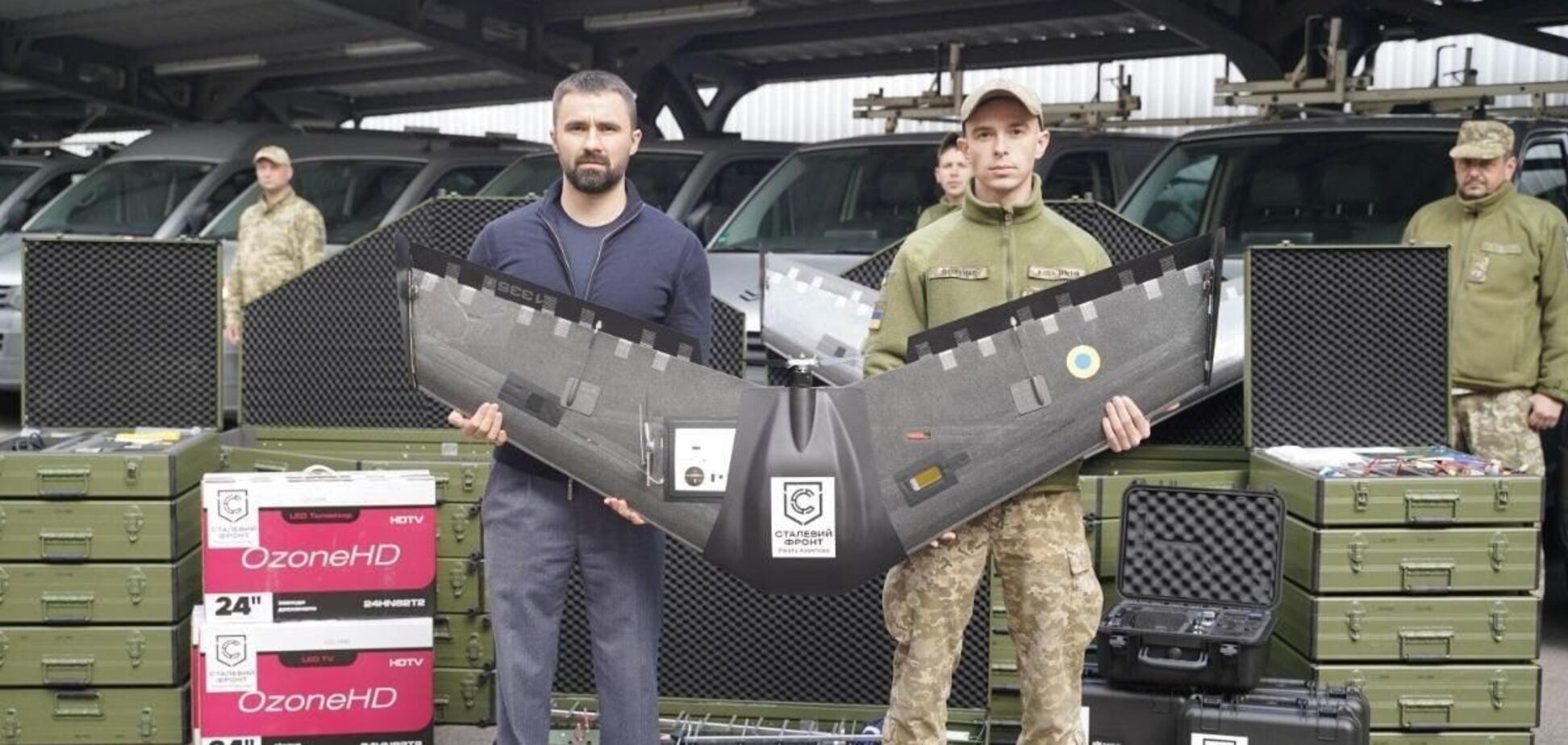 Пограничники получили автобусы и БПЛА на 12 млн грн от 'Метинвеста'