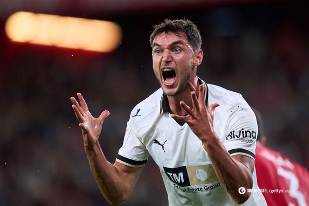 Іспанський гранд виганяє футболіста збірної України – ЗМІ