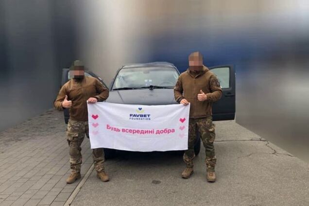 Разведчики Нацгвардии на передовой получили внедорожник Nissan Pathfinder от Favbet Foundation