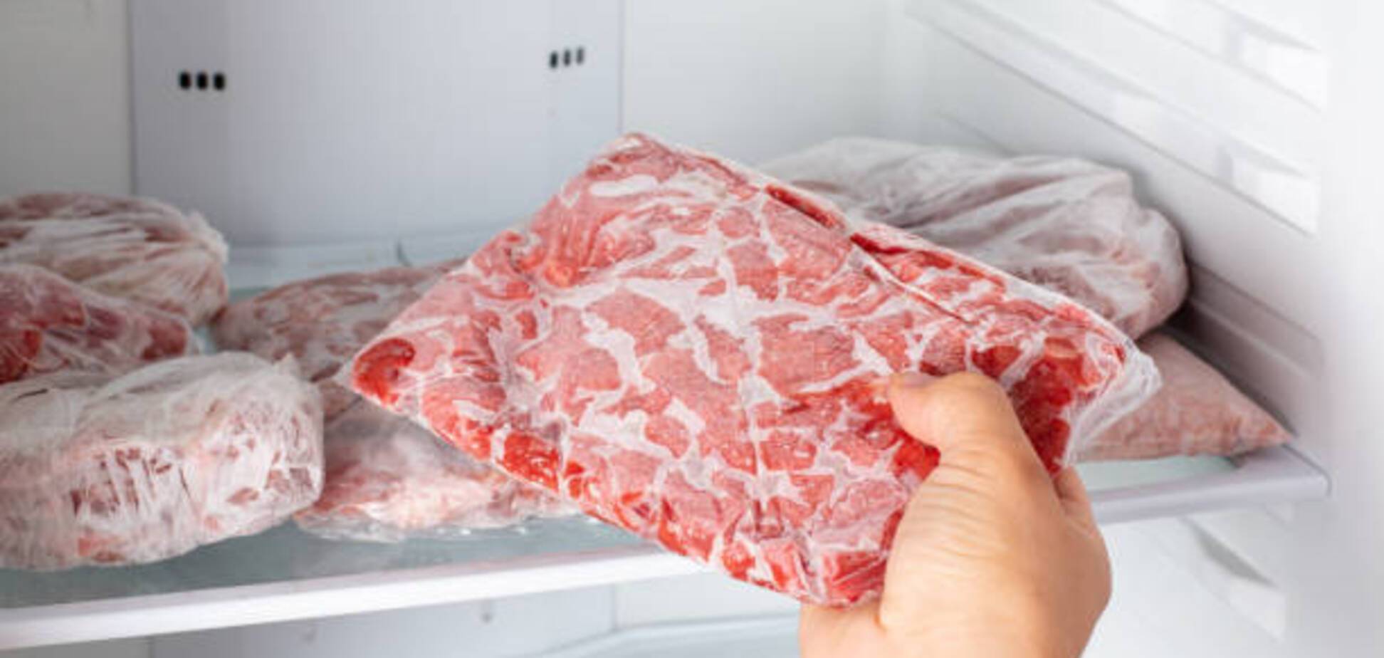 Как категорически нельзя размораживать мясо и рыбу: это может быть опасно 