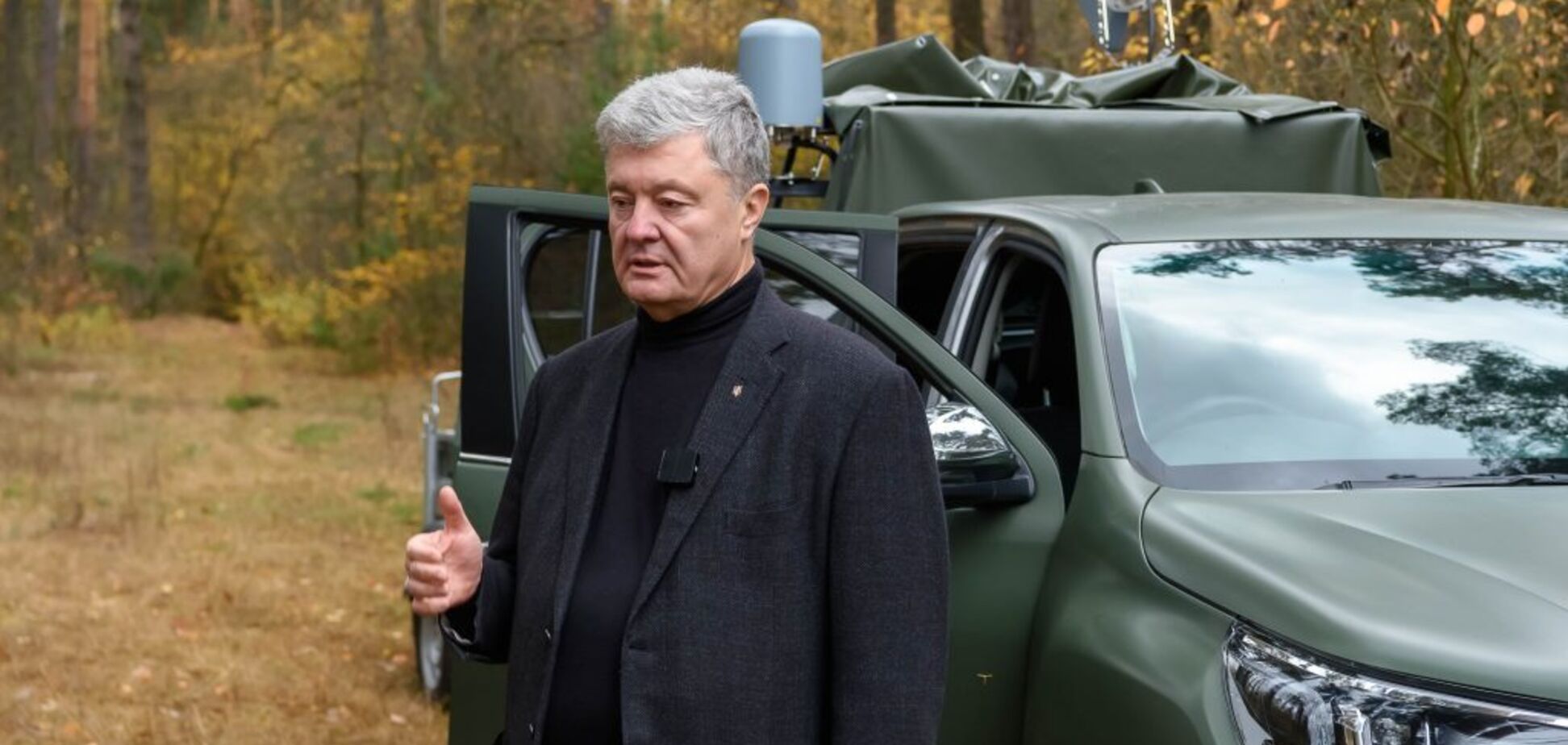 Заплющимо очі окупантам: Порошенко відправив на фронт перший мобільний РЕБ для боротьби з 'Орланами'