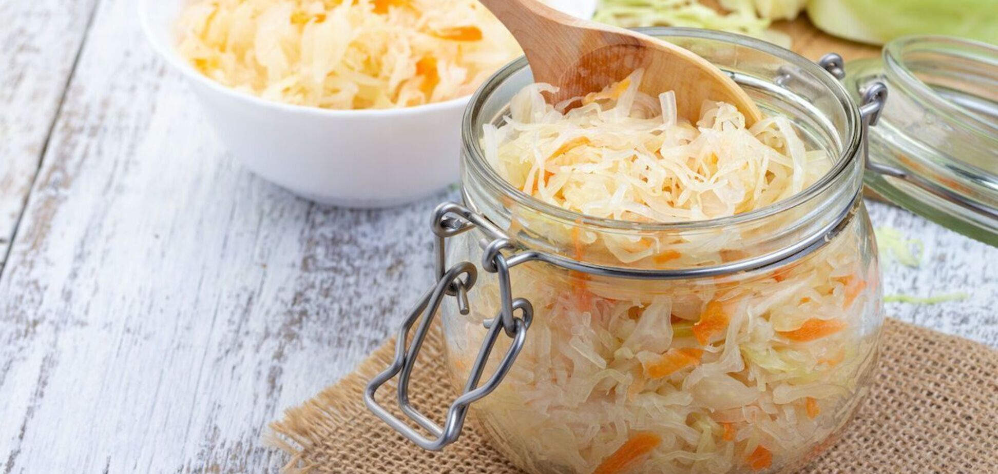 Смачний осінній салат з капусти: варто їсти в період авітамінозу 