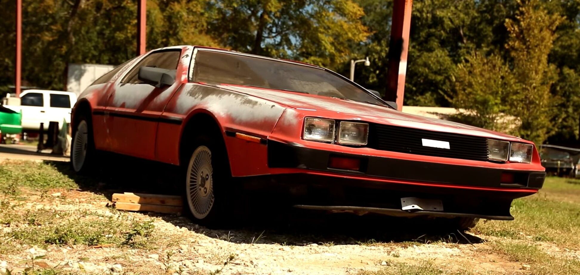 DeLorean DMC-12