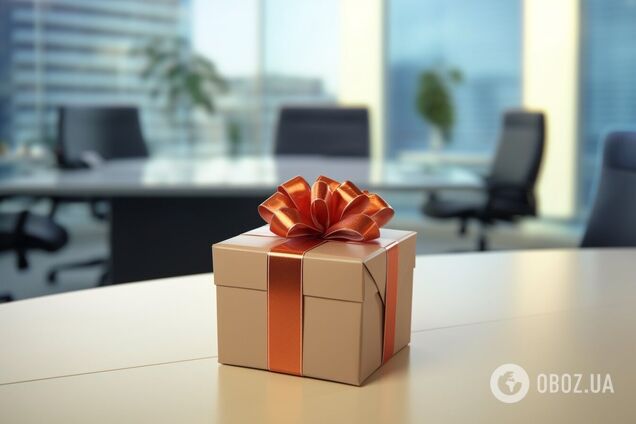 Що подарувати колегам на Новий рік: варіанти для жінок і чоловіків