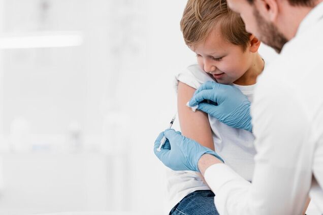 Медзакупівлі придбали вакцини для щеплення дітей від поліомієліту