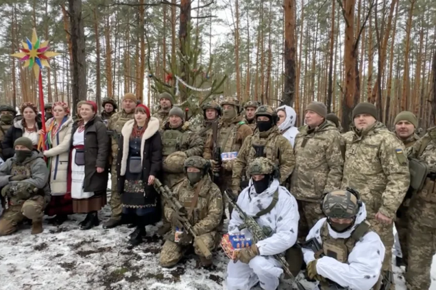 'Усі ми прагнемо скорішої Перемоги': Наєв на Різдво завітав до захисників України на північному напрямку