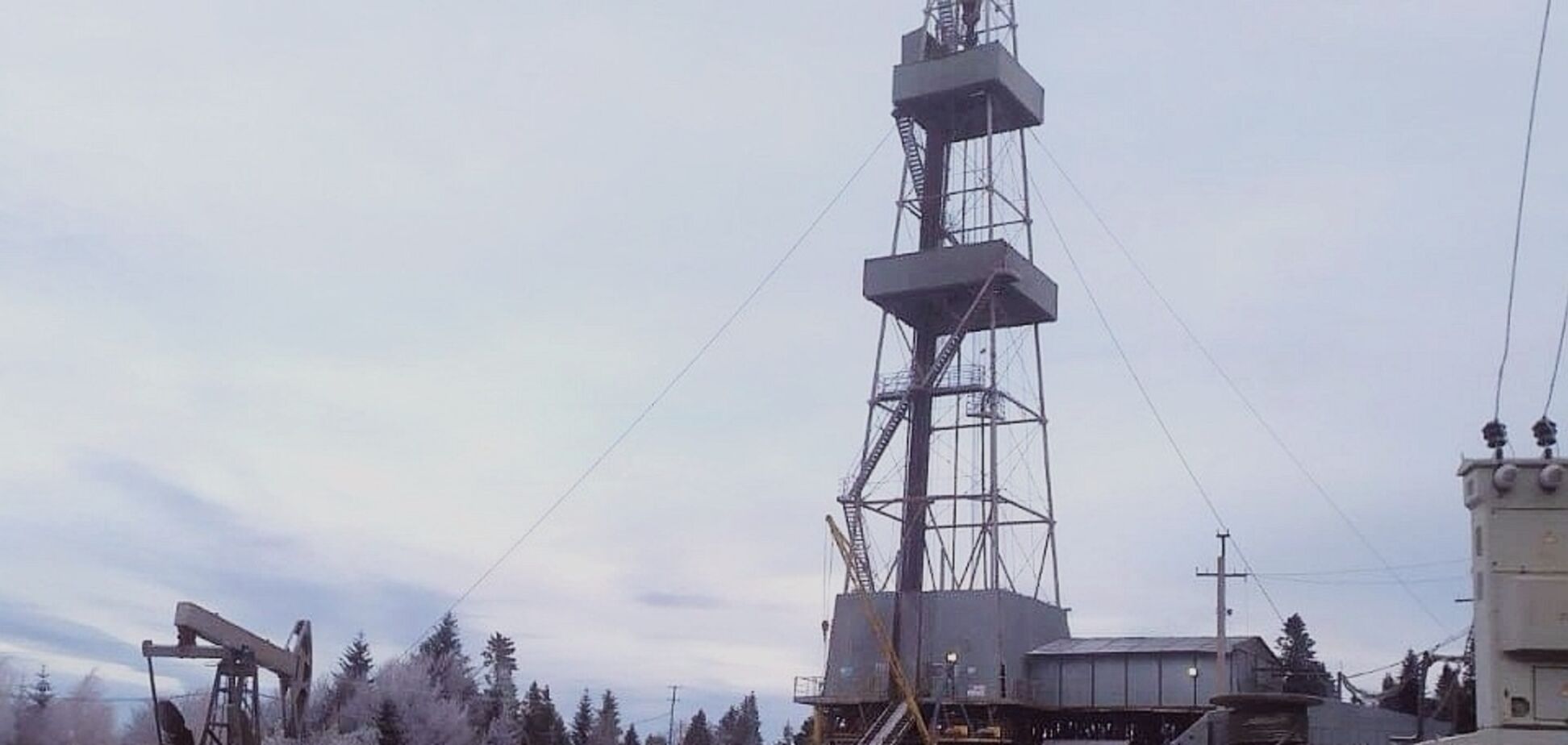 'Укрнафта' собственным станком бурит новую разведывательную скважину на Западе Украины