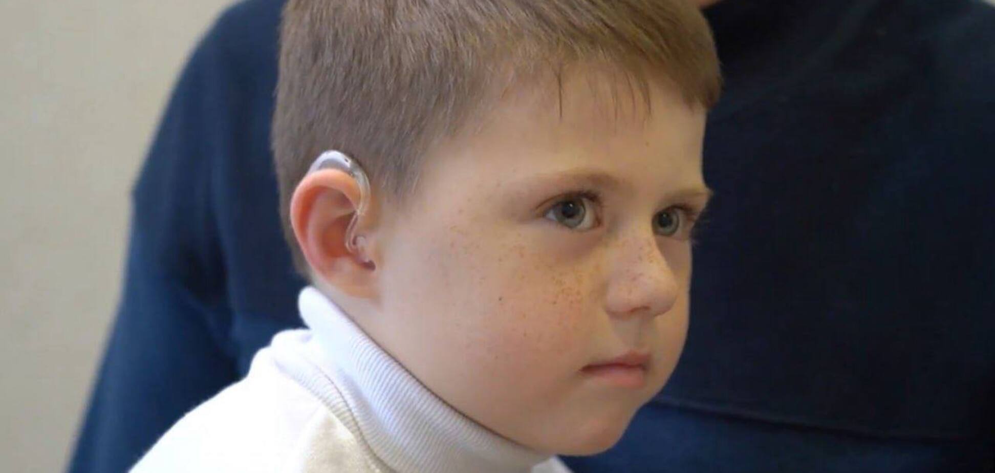 'У него глаза засветились': 6-летний Мирослав из Сумщины получил современные слуховые аппараты от Фонда Рината Ахметова