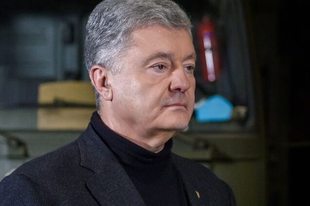 Порошенко призвал Раду принять законы о запрете московской церкви и упрощении волонтерской деятельности