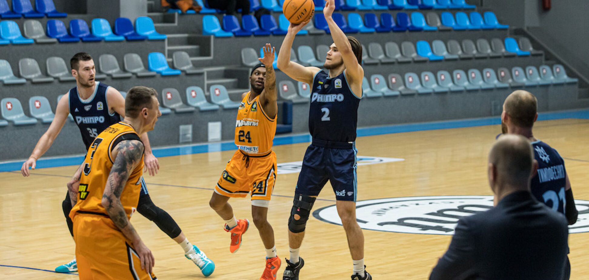 Успіх 'Дніпра' та подвійна перемога 'Будівельника'. Результати Суперліги Parimatch 12 лютого