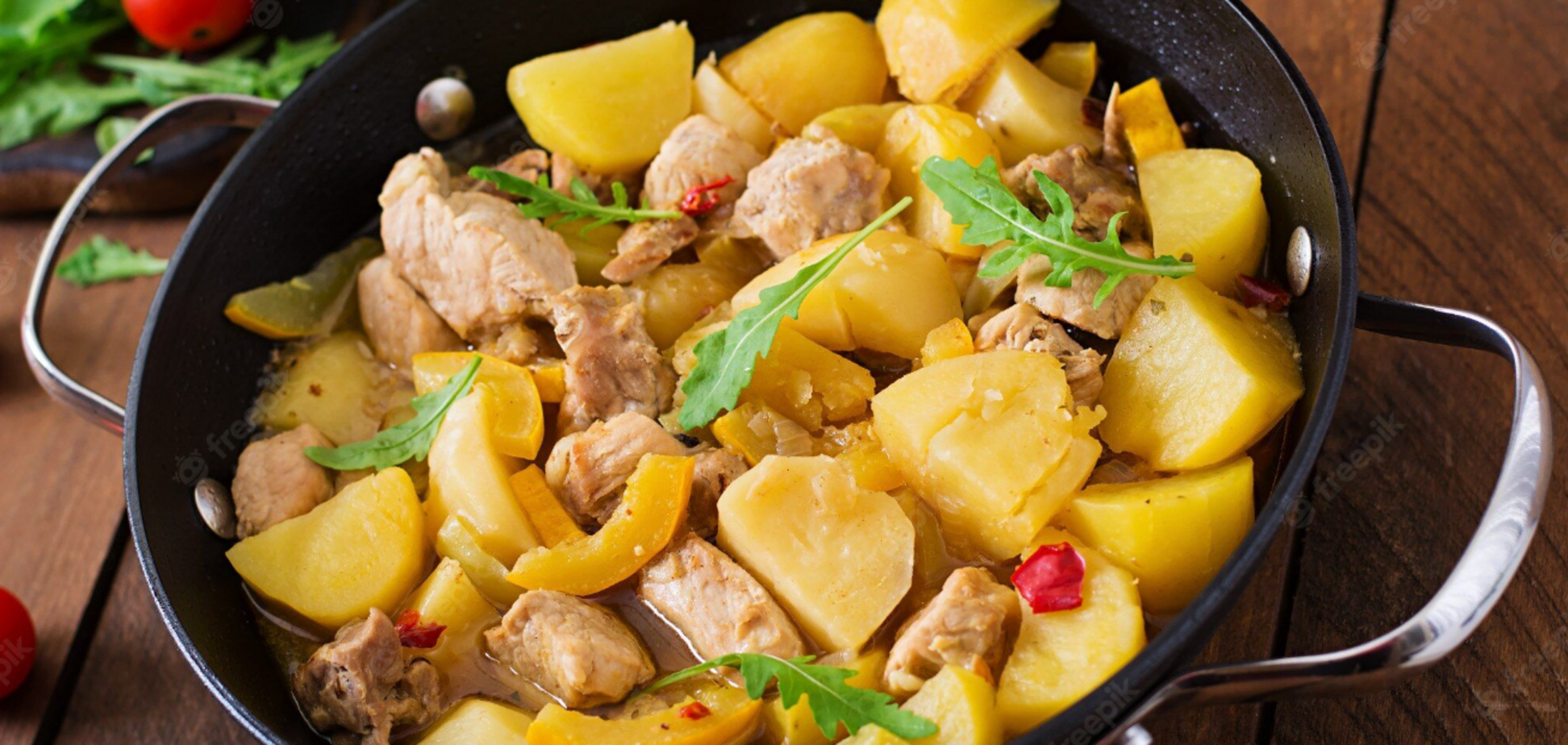 Як смачно та оригінально приготувати тушковану картоплю: найпростіший рецепт