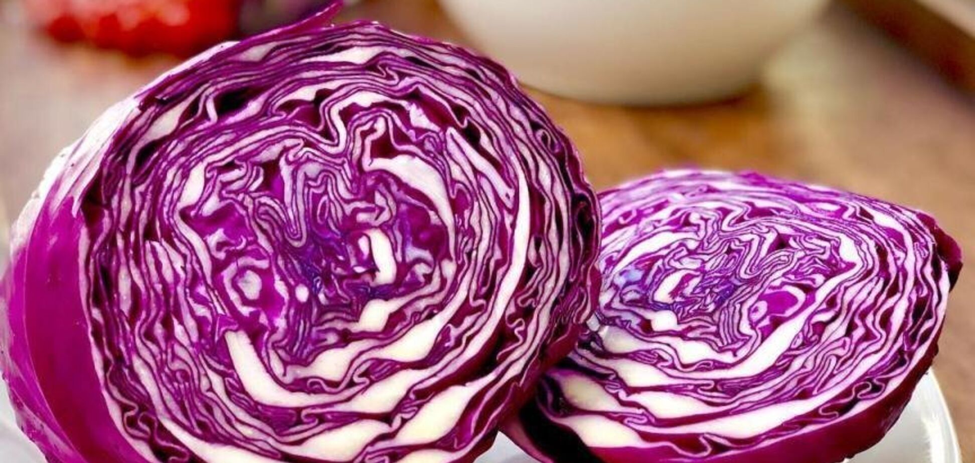 Какой вкусный салат приготовить из фиолетовой капусты: вариант бюджетного блюда