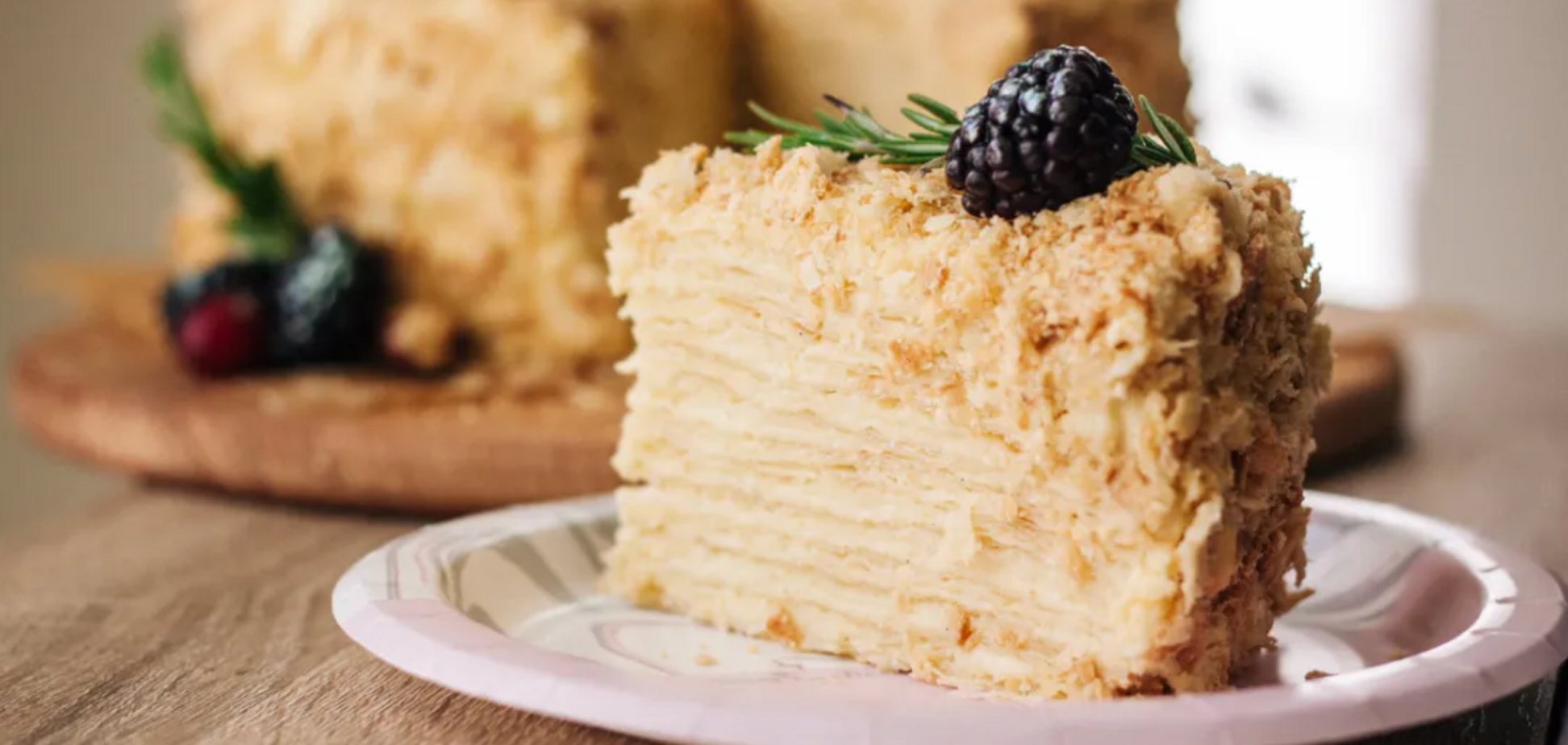Ленивый 'Наполеон' без теста и выпекания: рецепт вкуснейшего торта