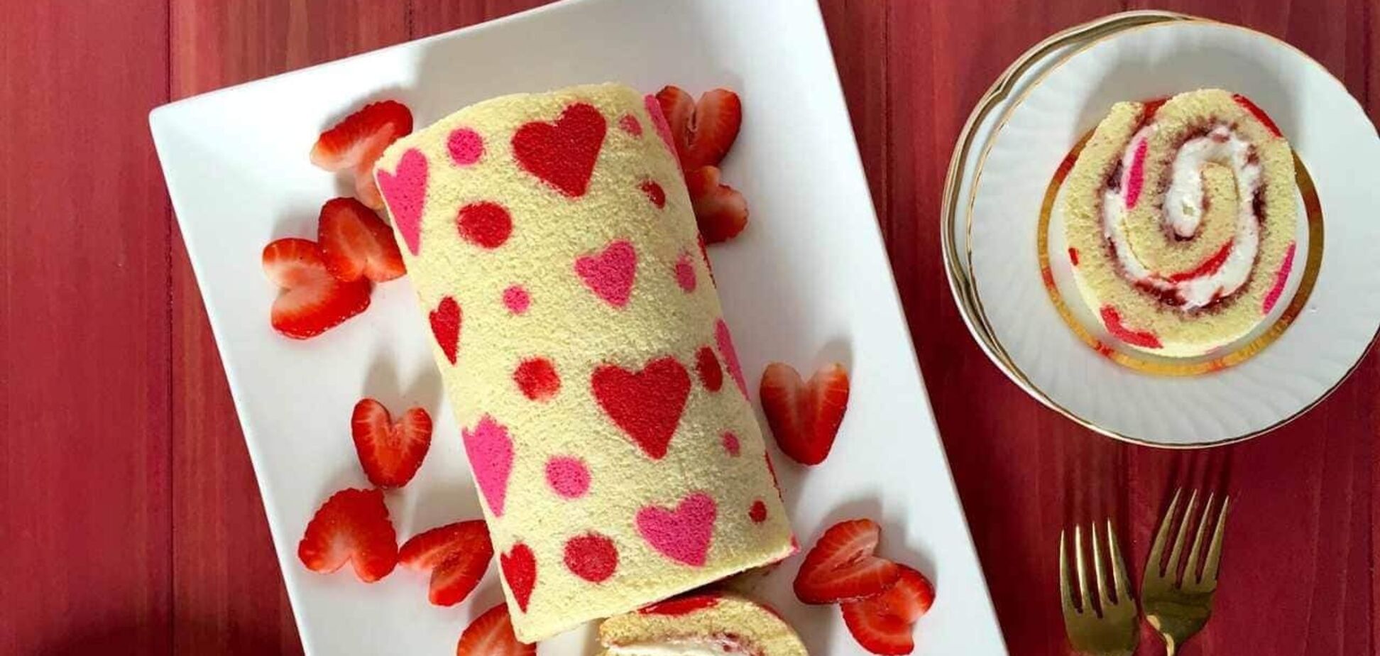 Праздничный рулет 'Валентинка': эффектный десерт в День влюбленных