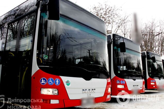Дніпро отримав від Кельна 5 автобусів: Філатов розповів, коли вони вийдуть на маршрути