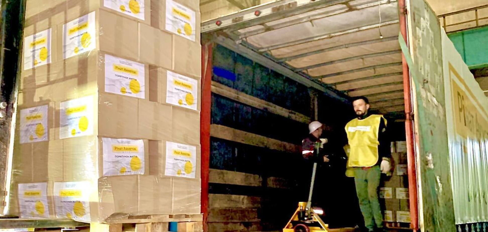 Бахмутский район получил продукты и таблетки для очищения воды от Фонда Рината Ахметова