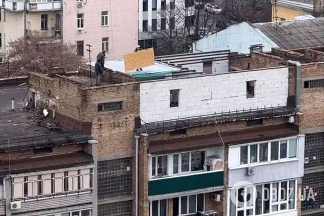 Невідомий добудував цілу квартиру на даху багатоповерхівки