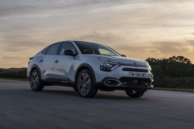 Стали известны украинские цены на новый кросс-седан Citroen C4 X
