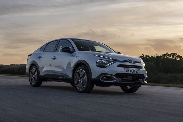 Стали известны украинские цены на новый кросс-седан Citroen C4 X