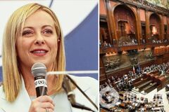 Я отличаю слово 'мир' от слова 'вторжение': Мелони разгромила 'друзей Путина' в итальянском парламенте. Видео