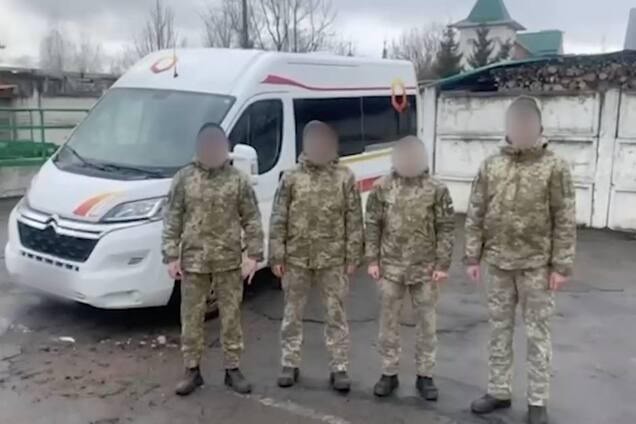 Пограничники на Бахмутском направлении получили эвакуационный автомобиль от 'Фундации Течение'